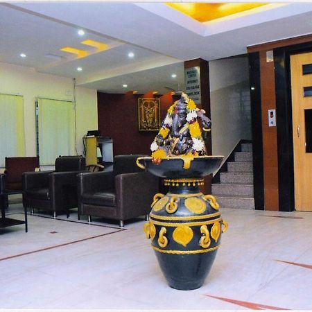 Hotel Padmini Residency Hyderabad Bagian luar foto
