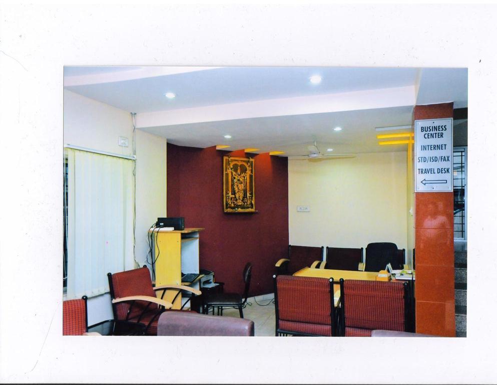 Hotel Padmini Residency Hyderabad Bagian luar foto