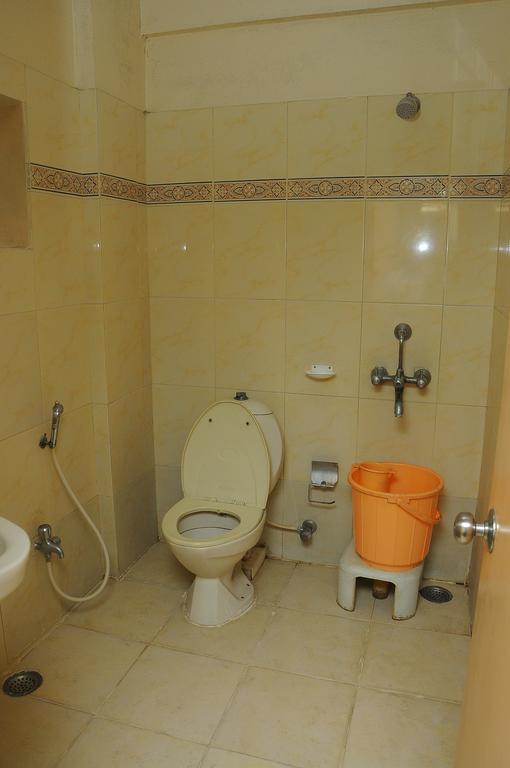 Hotel Padmini Residency Hyderabad Bagian luar foto
